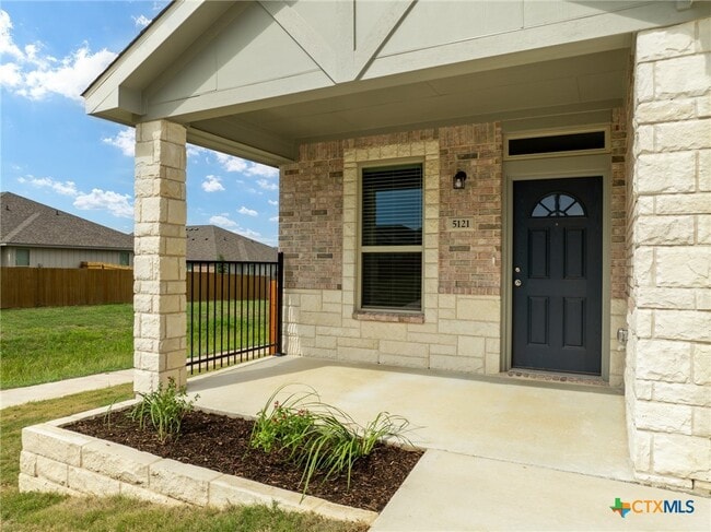 Building Photo - 5121 Rose Petal Ct