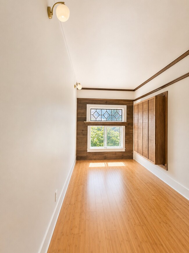 Building Photo - 1390 I St
