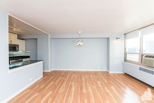 Building Photo - 3950 N Lake Shore Dr