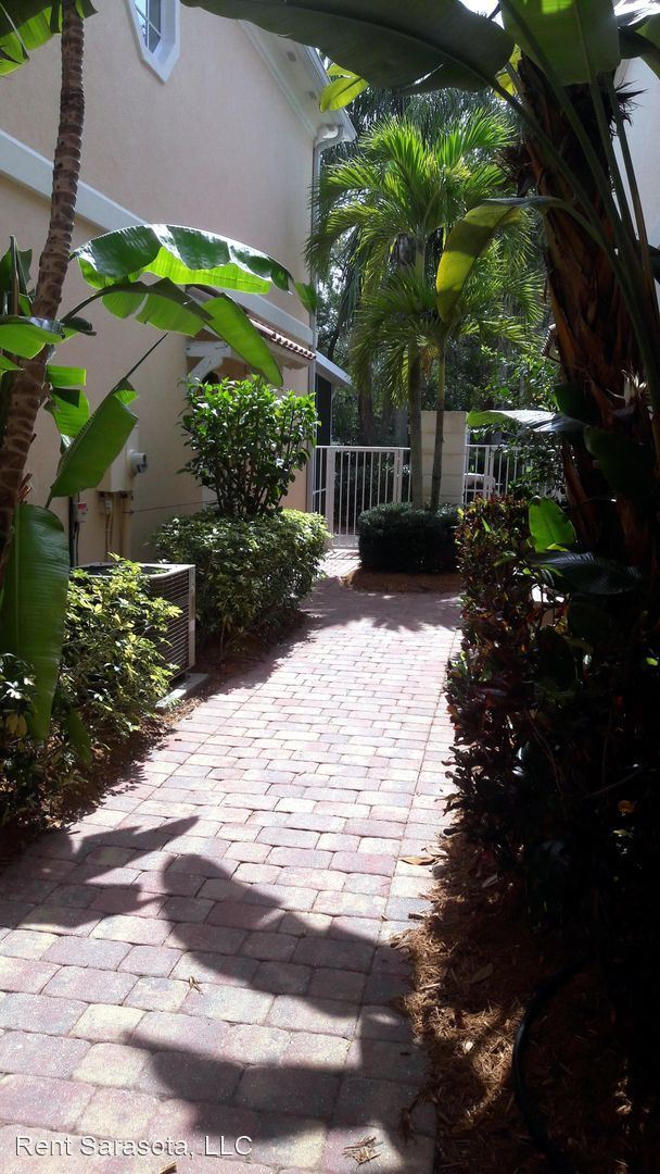 Building Photo - 3 br, 2 bath House - 7876 Bergamo Ave.