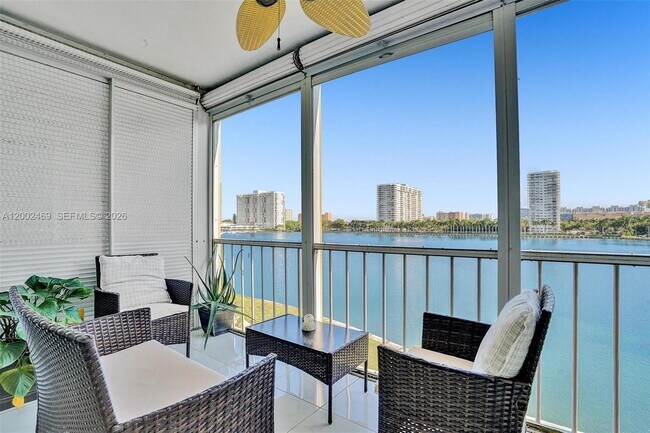 Foto del edificio - 2999 Point E Dr