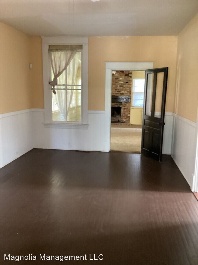 Building Photo - 4 br, 2 bath House - 114 Forest Ave.
