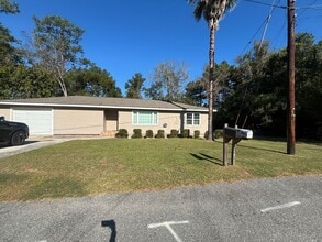 Building Photo - 116 Moss Oak Dr