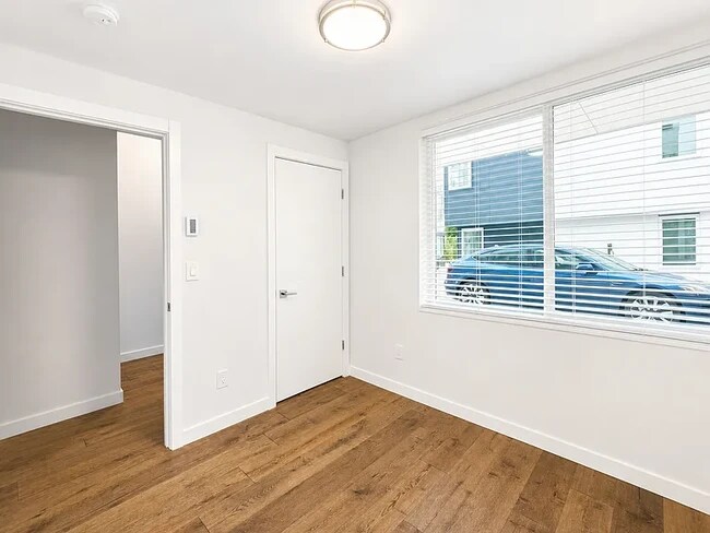 Foto del edificio - 1767D 16th Ave S