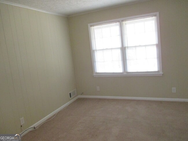 Building Photo - 8247 Spillers Dr SW