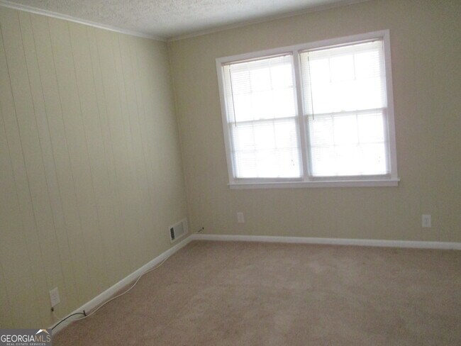 Foto del edificio - 8247 Spillers Dr SW