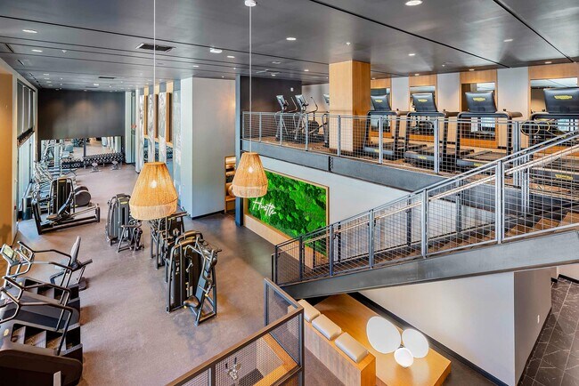 Gimnasio - 01 - Library Park