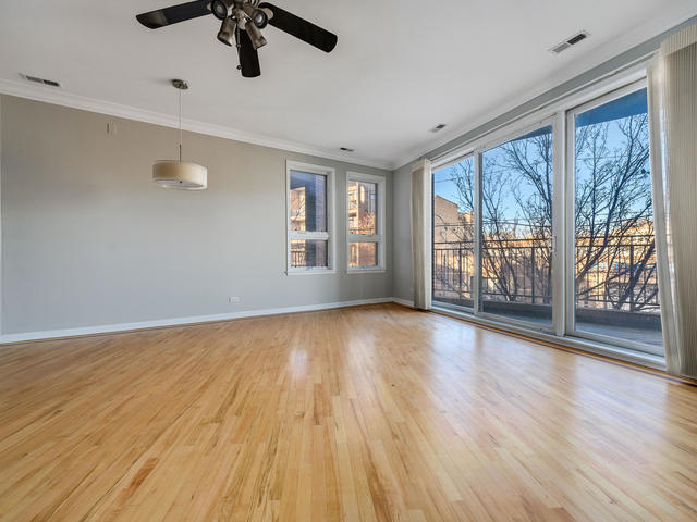 Building Photo - 2623 W Chicago Ave