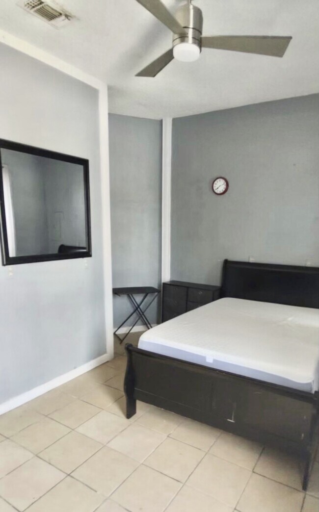 Foto del edificio - 411 E Carson St