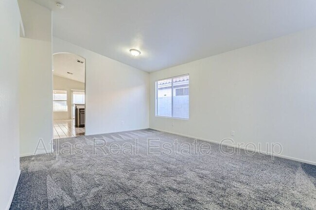 Foto del edificio - 8137 Calvin Crest Ave