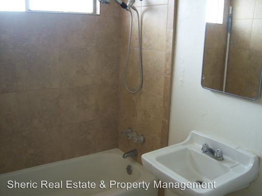 Building Photo - 6560 Sahara Ave