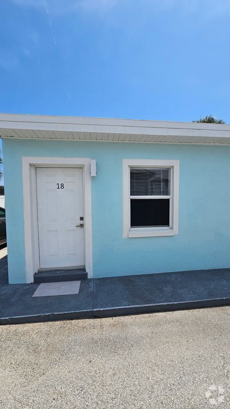 Building Photo - 2700 Jimmy Buffett Mem Hwy