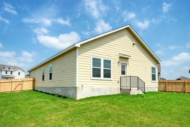 Building Photo - 14405 Nini Cv