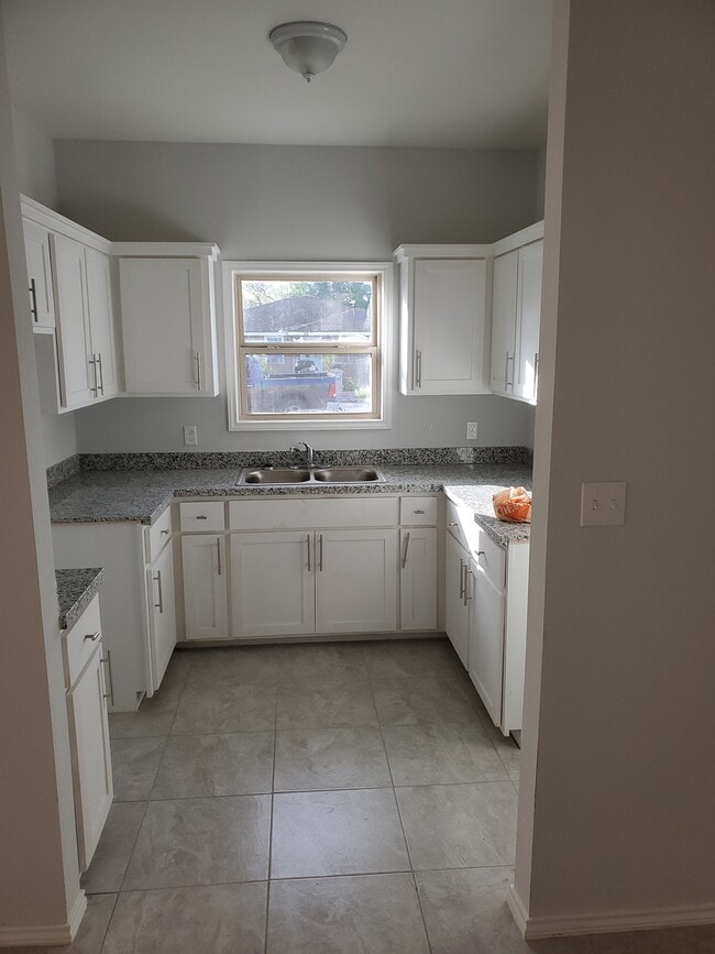 Building Photo - 34 San Martin Dr
