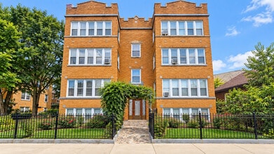 Building Photo - 4646 W Addison St