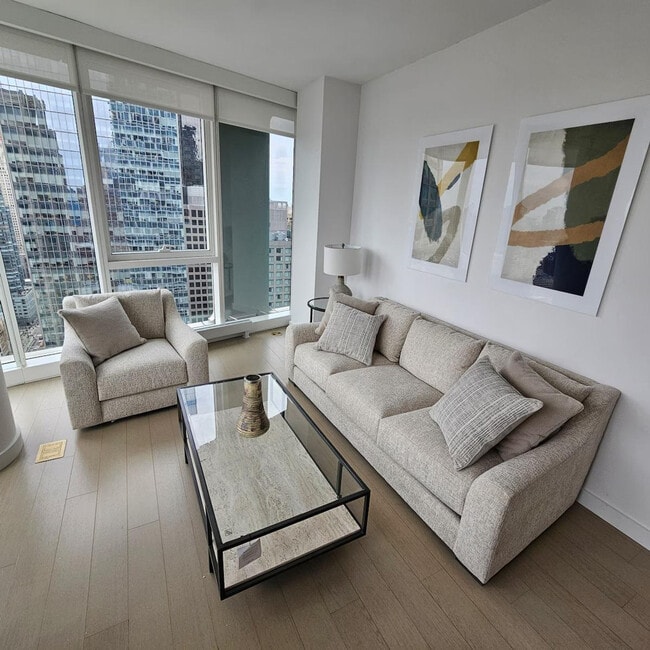 Building Photo - 1626 Broadway-ID1461706P