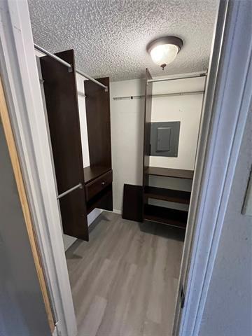 Foto del edificio - 9811 Walnut St