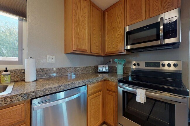 Foto del edificio - 78333 Darby Rd
