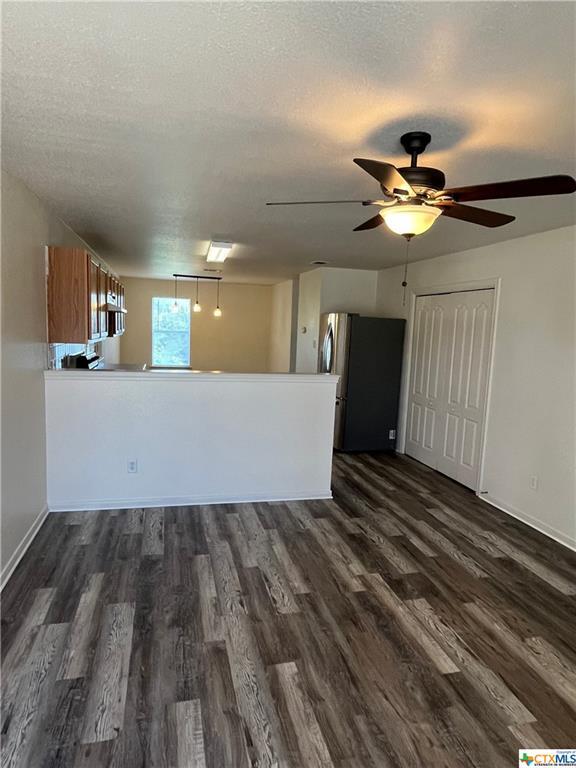 Building Photo - 405 Brittney Way