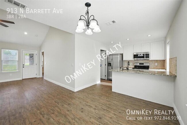 Foto del edificio - 913 N Barrett Ave