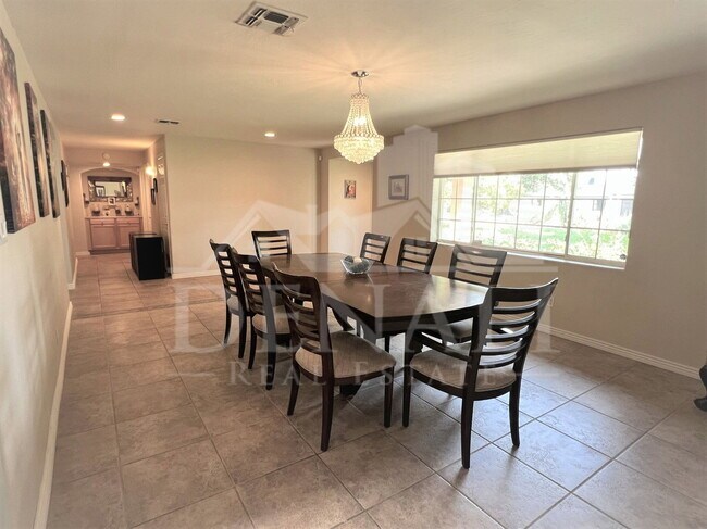 Foto del edificio - 3122 E Monterosa St