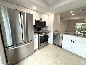 Building Photo - 4520 SW 8th Pl