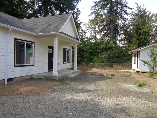 Building Photo - 1730 Wildwood Pl NE