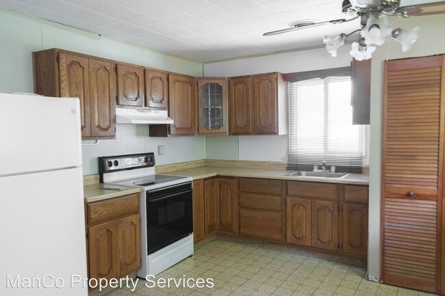 Building Photo - 3 br, 1 bath House - 4831 Live Oak Dr