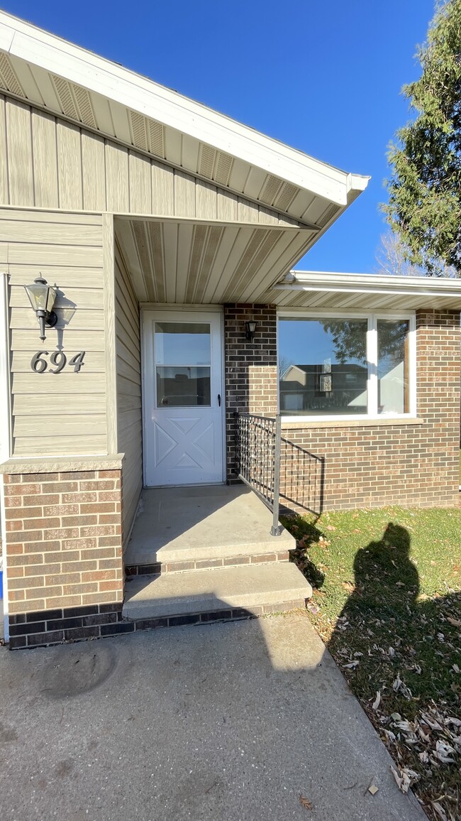 694 Trailsway Lane - 694 Trailsway Ln