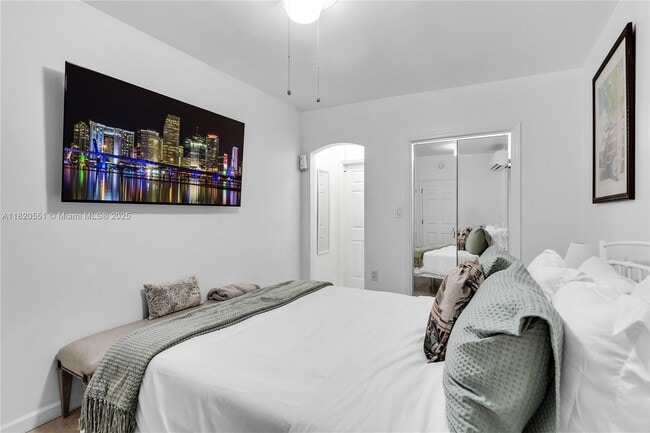 Foto del edificio - 1828 SW 6th St