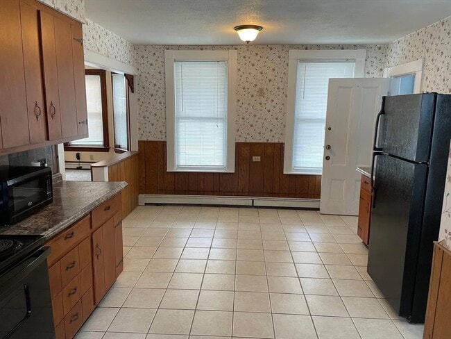 Building Photo - 61 Cushing St