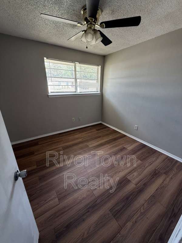Foto del edificio - 1250 Theodore St