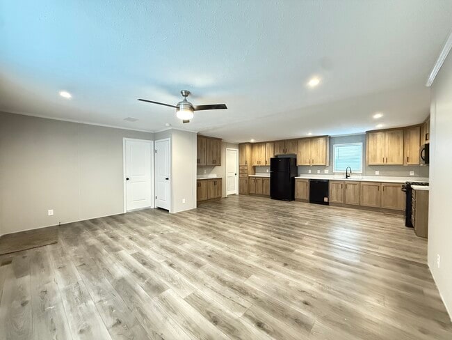 Building Photo - 29647 Erie Ct