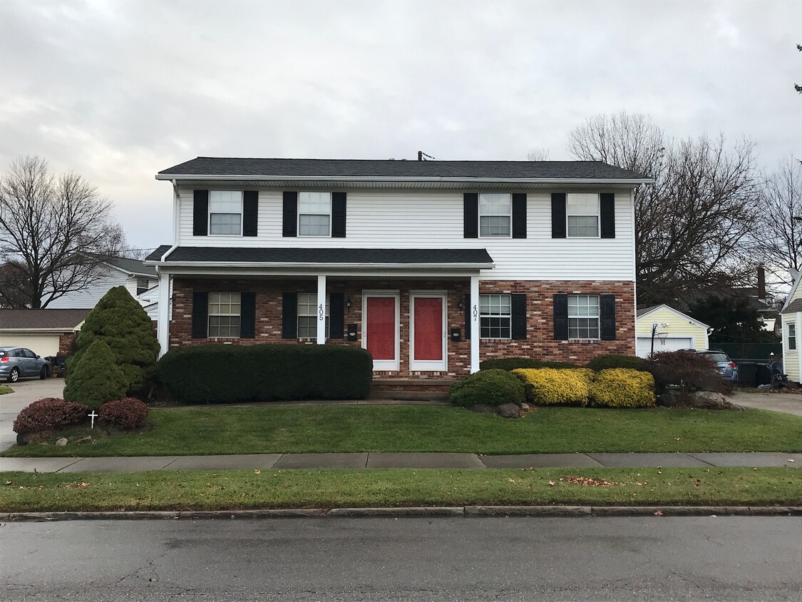 407 S Firestone Blvd, Akron, OH 44301 House Rental in Akron, OH