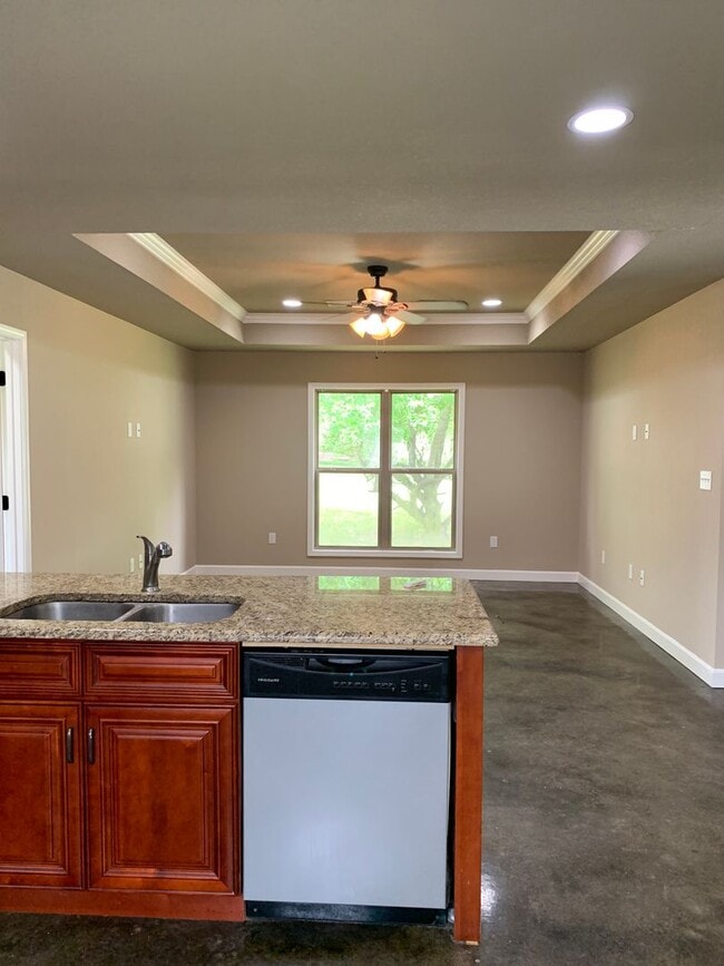 Building Photo - 3bed/2bath Home near Brookland Schools!
