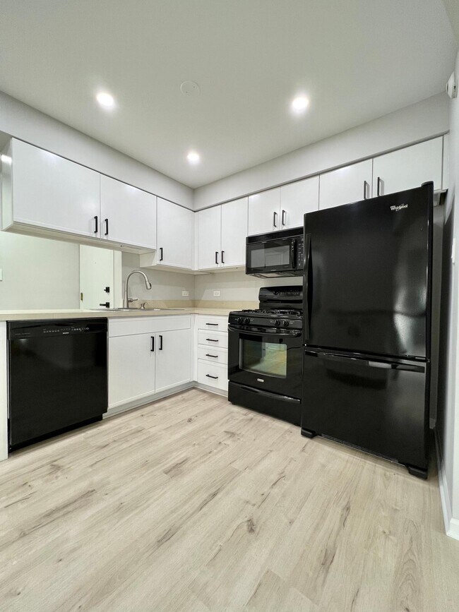 17 Cedar Ct Unit 5, Vernon Hills, IL 60061 Condo for Rent in Vernon