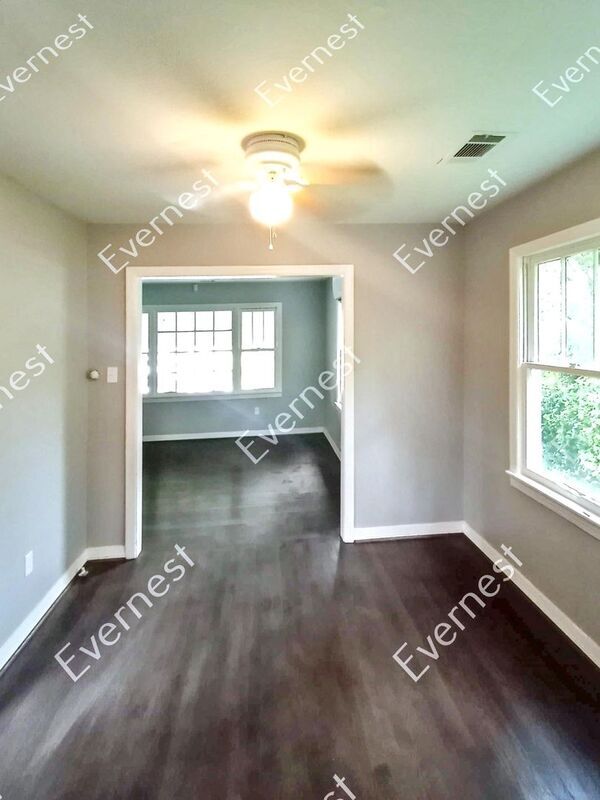 Building Photo - 3402 33rd Ct N