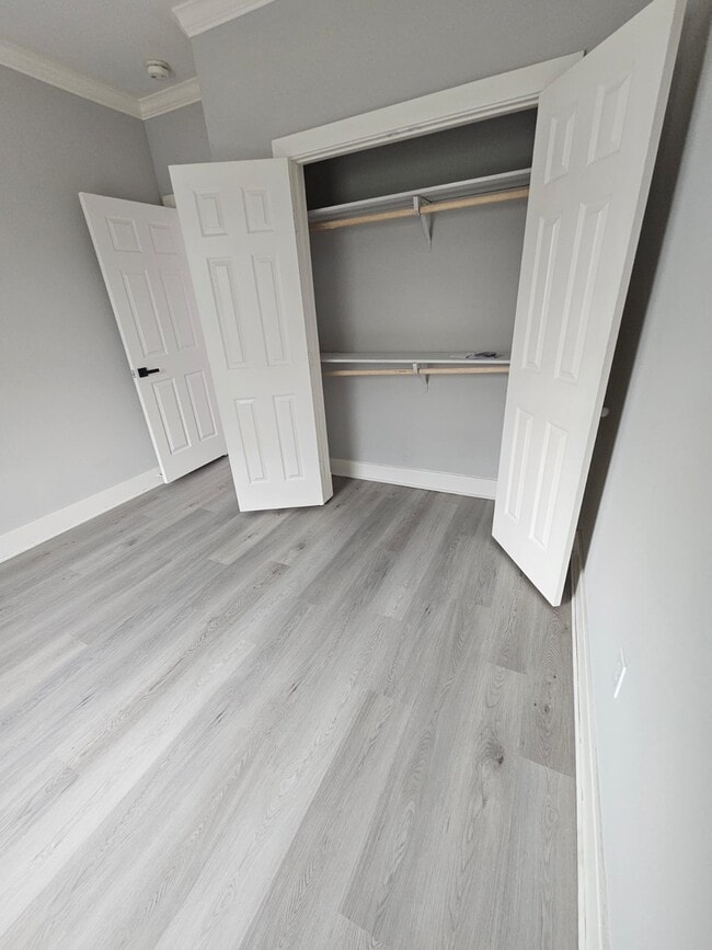 Building Photo - 3522 Beauchamp St