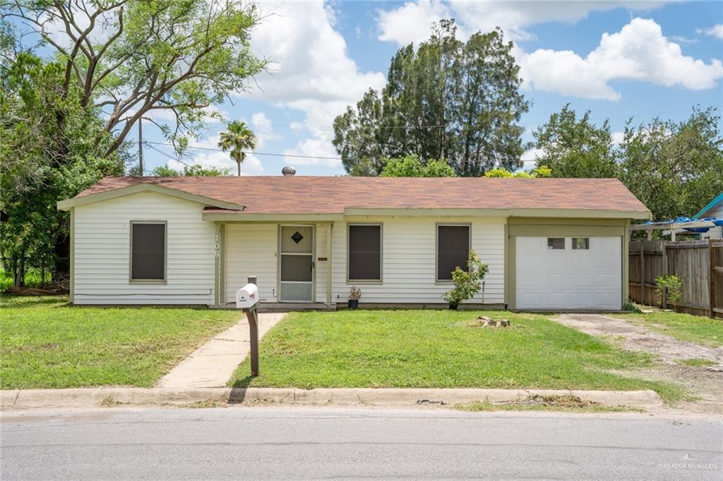 Primary Photo - 105 W Davis St