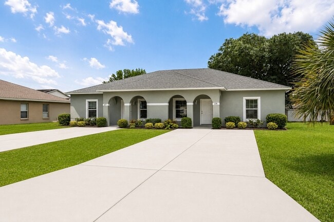 Photo - 677 Royalty Ct (Kissimmee, FL) House