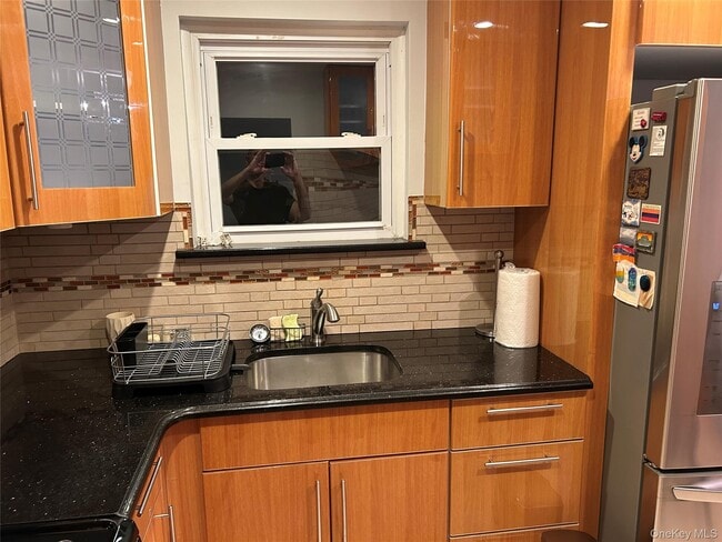 Foto del edificio - 59-26 Linden St