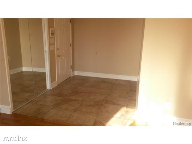 Foto del edificio - 30284 Southfield Rd