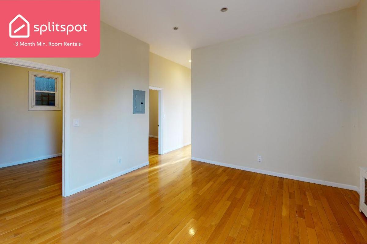 Foto del edificio - Private room in 4 bedroom Bronx Apartment