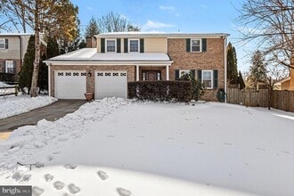 Building Photo - 8519 Electric Ave