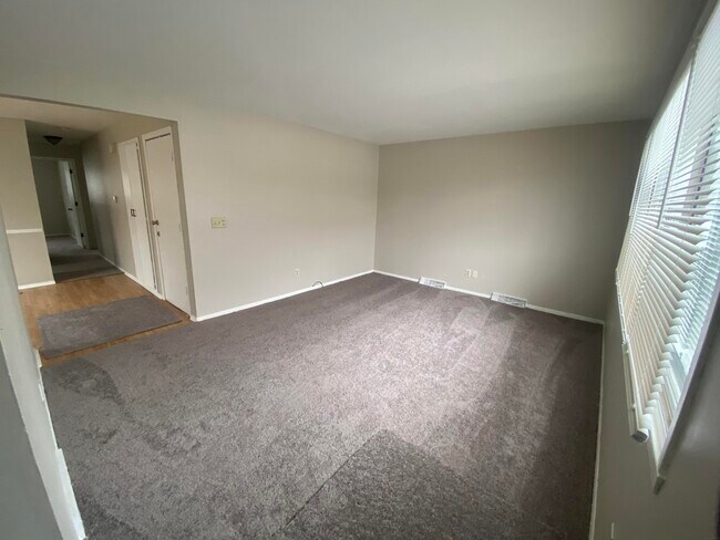 Building Photo - 6534 N 53rd St