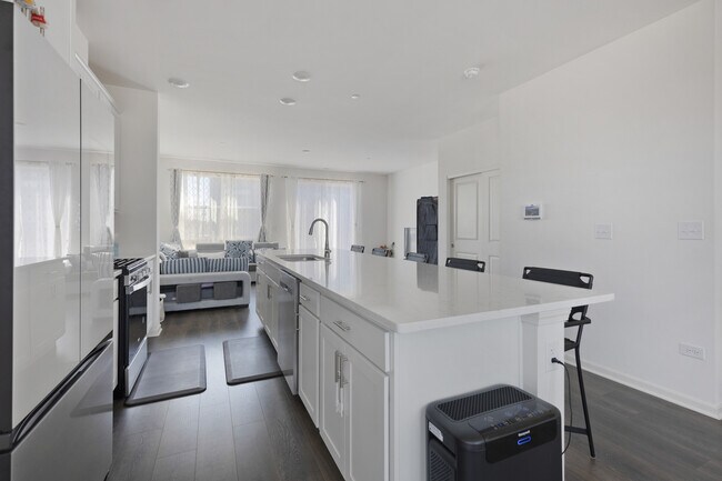 Foto del edificio - 2251 Parkside Dr