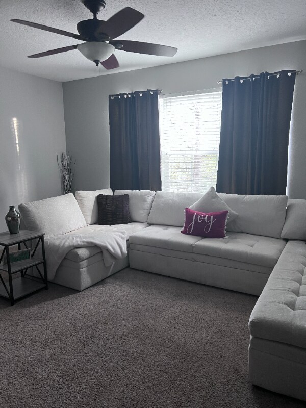Foto del edificio - 2410 Middleton Grove Dr