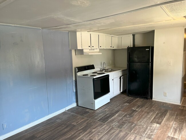 Foto del edificio - 6690 Skyview Dr SE