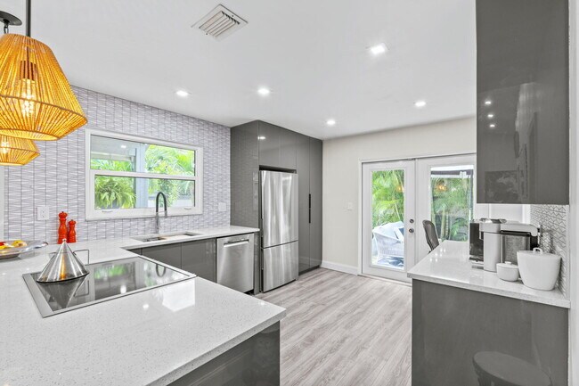 Foto del edificio - 2474 Bedford Mews Dr
