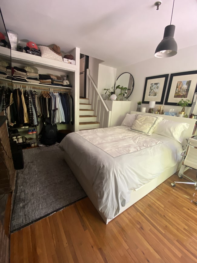 Building Photo - 344 E 49th St